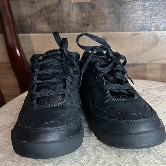 Nike Black Vintage Cross Trainers Women's Size